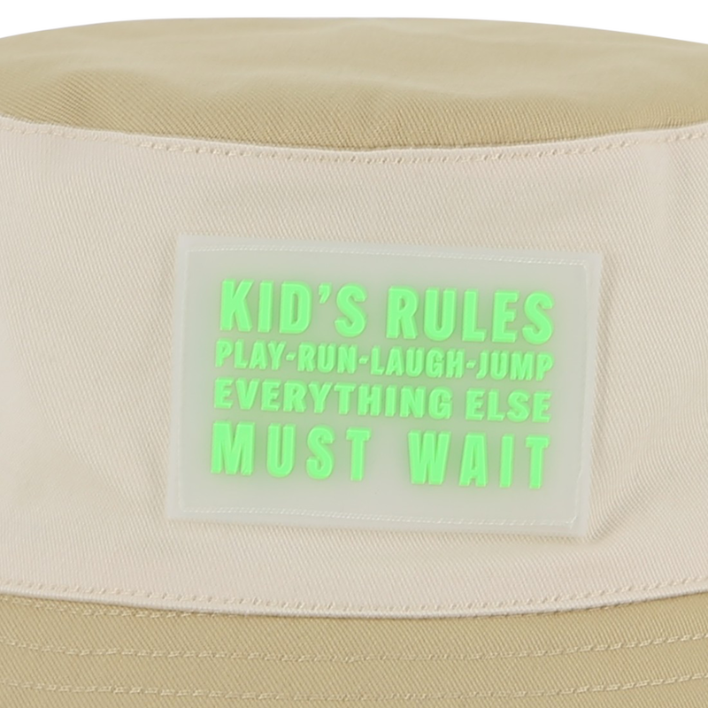 BUCKET HAT WITH BADGE BILLIEBLUSH 
                        BOY